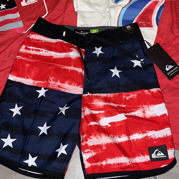 ๐ฅ YOUTH BOY TSHIRT SWIM BUNDLE DEAL BOX LOT OF 4 QUIKSILVER NEW WITH TAGS! - Picture 5 of 7